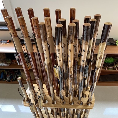 90x3cm Gỗ đi bộ Mía chạm khắc Totem Trung Quốc